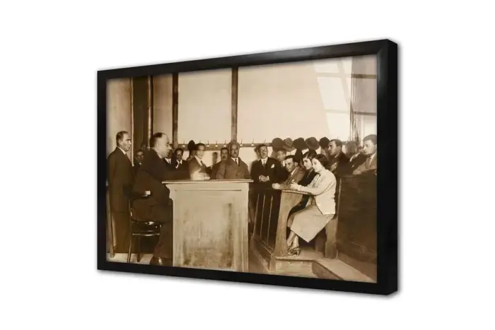 Atatürk Sınıfta Ders Dinlerken | Kanvas Tablo | Cam Tablo | Mdf Tablo | A02112 - Görsel 3