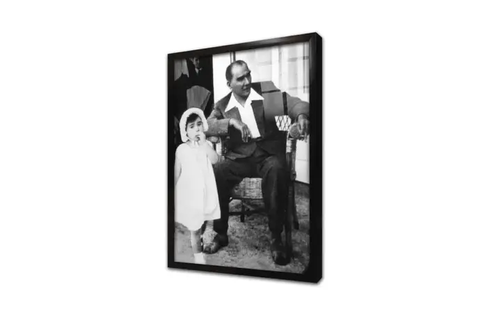 Atatürkün Manevi Kızıyla | Kanvas Tablo | Cam Tablo | Mdf Tablo | A02141 - Görsel 3