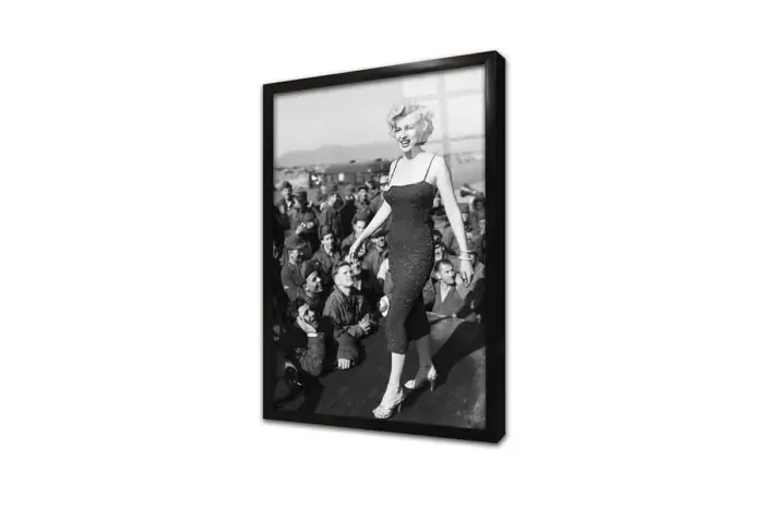 Marilyn Monroe Kalabalık Arasından Yürürken | Kanvas Tablo | Cam Tablo | Mdf Tablo | A31280 - Görsel 3