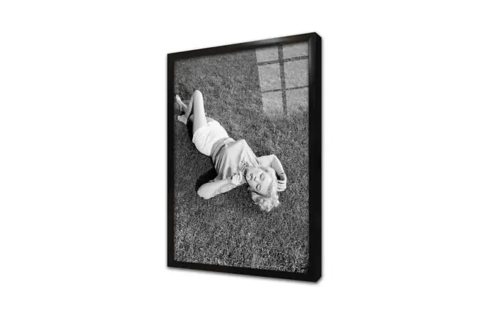 Marilyn Monroe Yerde Uzanırken | Kanvas Tablo | Cam Tablo | Mdf Tablo | A31285 - Görsel 3