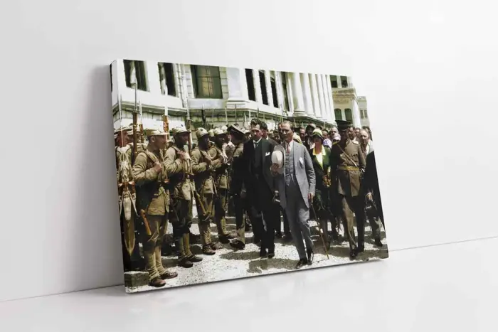 Atatürk Askerlerle | Kanvas Tablo | Cam Tablo | Mdf Tablo | A02020 - Görsel 1