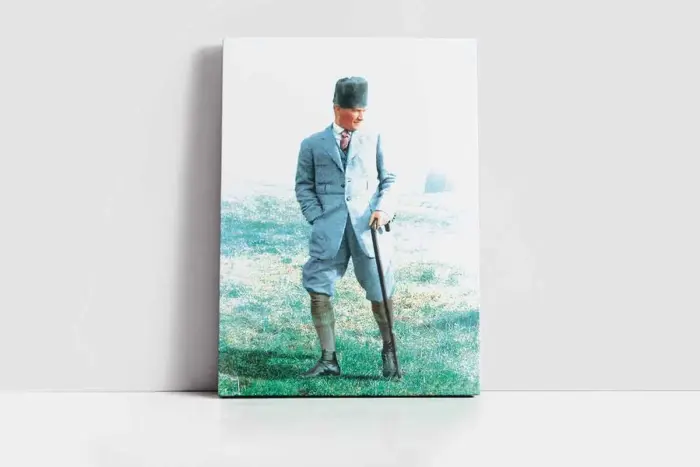 Atatürk Arazide Bakarken | Kanvas Tablo | Cam Tablo | Mdf Tablo | A02035 - Görsel 2