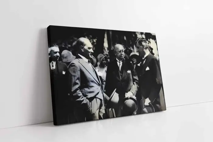 Atatürk Arkadaşlarıyla Sohbet Ederken | Kanvas Tablo | Cam Tablo | Mdf Tablo | A02055 - Görsel 1