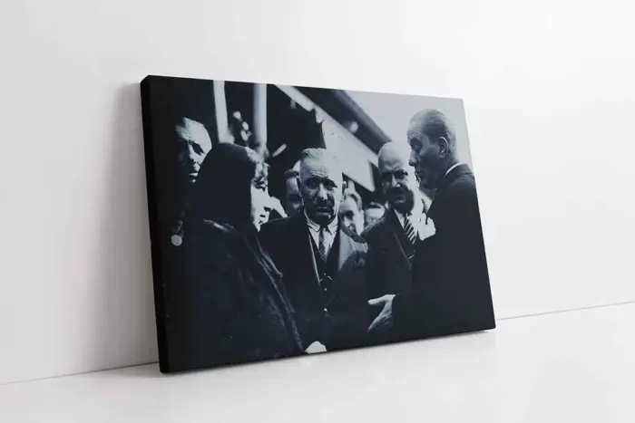 Atatürk Ankara Havalimanında | Kanvas Tablo | Cam Tablo | Mdf Tablo | A02066 - Görsel 1