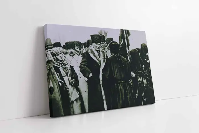 Atatürk Kurtuluş Savaşı Sonrası Konyadayken | Kanvas Tablo | Cam Tablo | Mdf Tablo | A02071 - Görsel 1