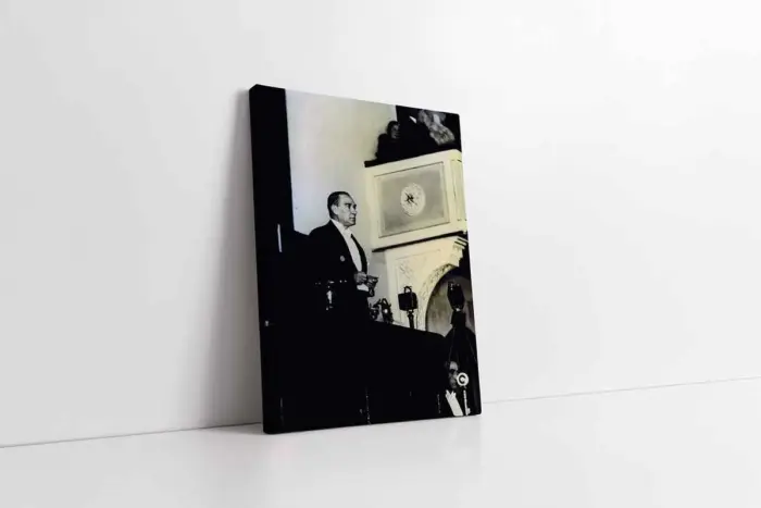 Atatürk Mecliste Konuşma Yaparken | Kanvas Tablo | Cam Tablo | Mdf Tablo | A02073 - Görsel 1