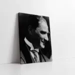 Siyah Beyaz Atatürk Gülerken Portresi | Kanvas Tablo | Cam Tablo | Mdf Tablo | A02080