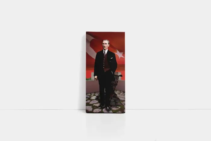 Türk Bayrağı Önünde Atatürk | Kanvas Tablo | Cam Tablo | Mdf Tablo | A02098 - Görsel 1