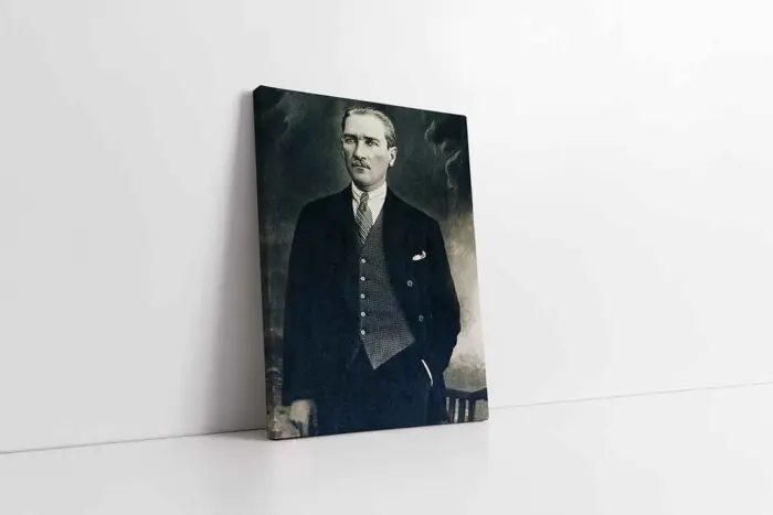 Takım Elbiseli Atatürk | Kanvas Tablo | Cam Tablo | Mdf Tablo | A02114 - Görsel 1