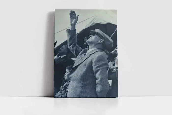 Atatürk Gökyüzüne Bakarken | Kanvas Tablo | Cam Tablo | Mdf Tablo | A02130 - Görsel 2