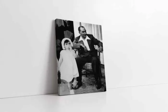 Atatürkün Manevi Kızıyla | Kanvas Tablo | Cam Tablo | Mdf Tablo | A02141 - Görsel 1