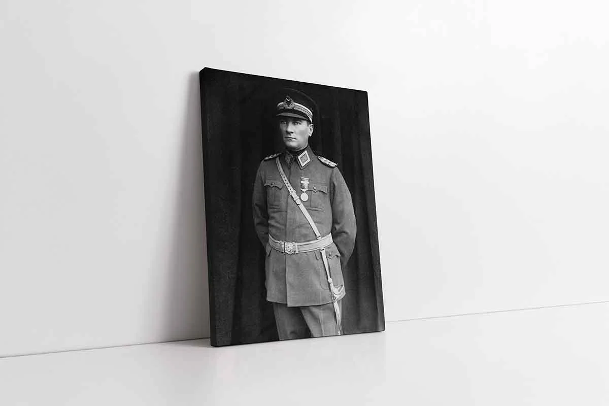 KA02241-10 Baş Komutan Atatürk | Kanvas Tablo | Cam Tablo | Mdf Tablo | A02241 - Görsel 1