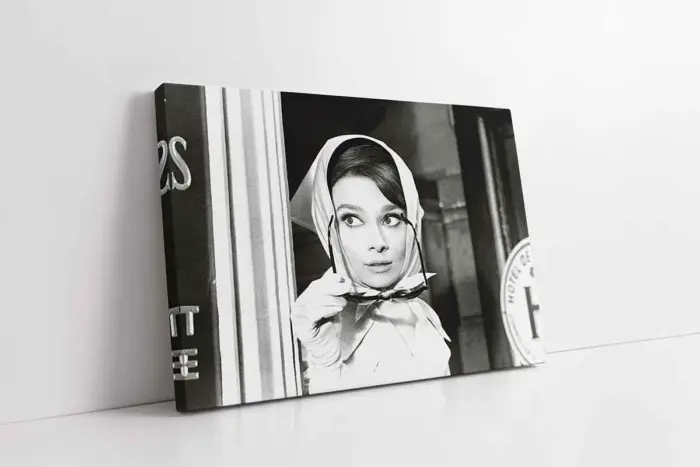 Siyah Beyaz Audrey Hepburn | Kanvas Tablo | Cam Tablo | Mdf Tablo | A31110 - Görsel 1
