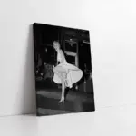 Uçuşan Beyaz Elbiseli Marilyn Monroe | Kanvas Tablo | Cam Tablo | Mdf Tablo | A31212