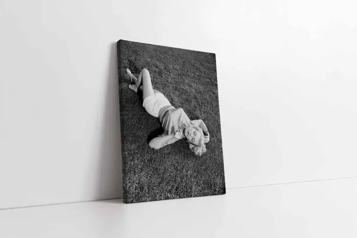Marilyn Monroe Yerde Uzanırken | Kanvas Tablo | Cam Tablo | Mdf Tablo | A31285 - Görsel 1