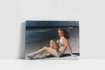 Marilyn Monroe Kımsalda Otururken | Kanvas Tablo | Cam Tablo | Mdf Tablo | A31287 - Görsel 2