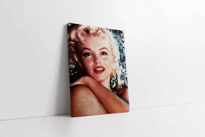 Marilyn Monroe Kırmızı Rujuyla | Kanvas Tablo | Cam Tablo | Mdf Tablo | A31309 - Görsel 1