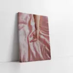 Pembe Zeminde Kadın Eli | Kanvas Tablo | Cam Tablo | Mdf Tablo | B33087