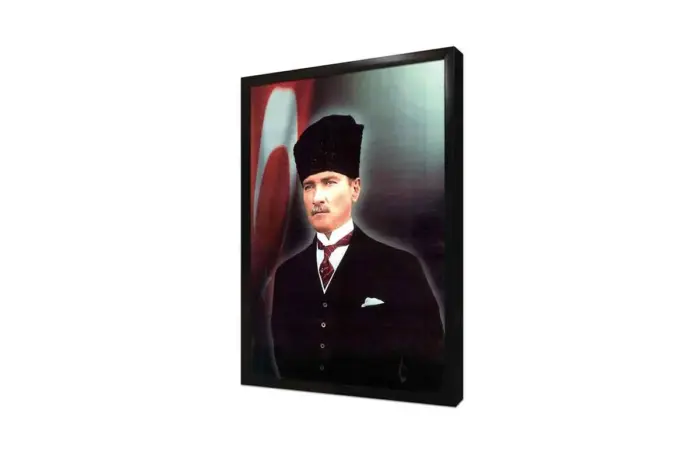 Bayrak Önünde Kalpaklı Atatürk | Kanvas Tablo | Cam Tablo | Mdf Tablo | A02024 - Görsel 4