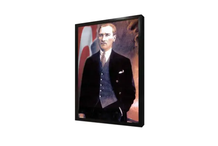 Ay Yıldızlı Bayrak Önünde Atatürk | Kanvas Tablo | Cam Tablo | Mdf Tablo | A02102 - Görsel 4