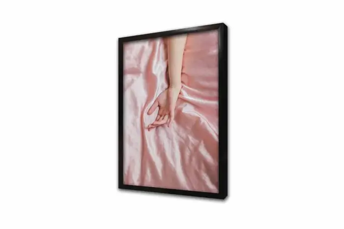 Pembe Zeminde Kadın Eli | Kanvas Tablo | Cam Tablo | Mdf Tablo | B33087 - Görsel 4
